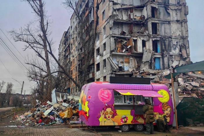 контрасты Авдеевки, источник Телеграм-канал Осведомитель