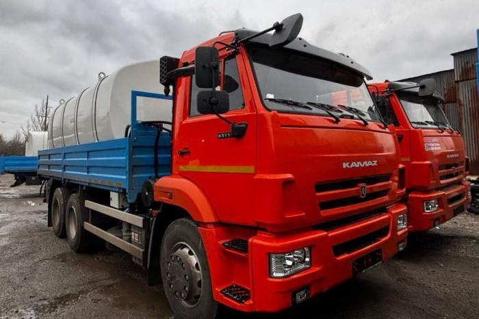 ДНР закупила дополнительных водовозы для обеспечения жителей водой. Уже доставлены 21 машина, до конца декабря поступят ещё четыре, а в 2026 году – 55 водовозов, источник Телеграм-канал РИА ДНР | ДОНЕЦК