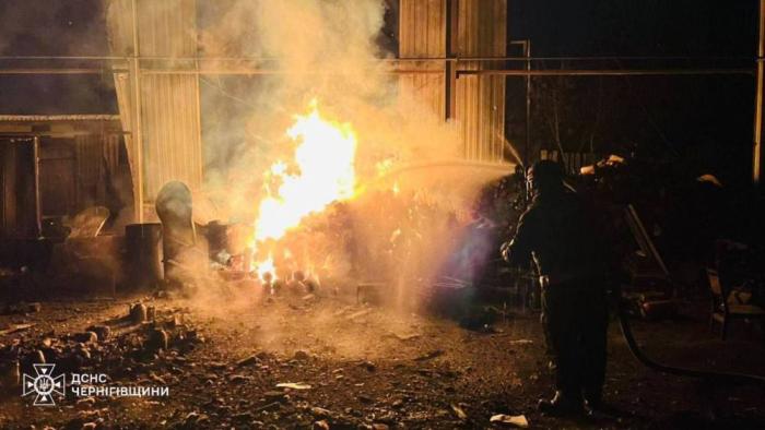 последствия ночных ударов в Черниговской области, источник Телеграм-канал Хроники Гераней