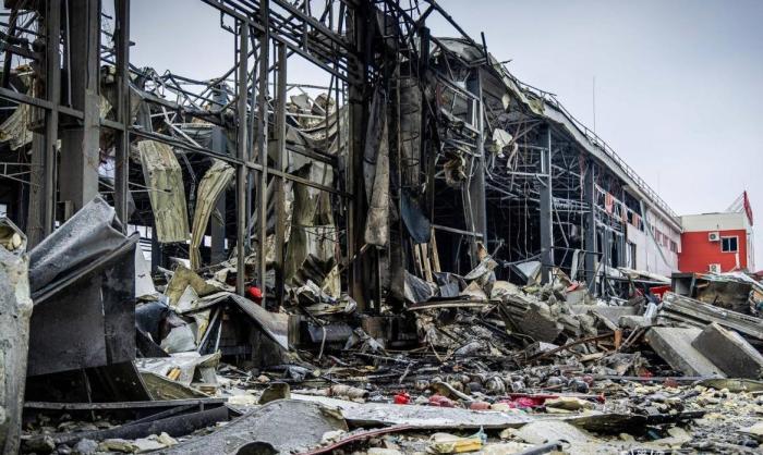 последствия ракетного удара ВС России по терминалу «Новой почты» в Харьковской области. ВС Украины используют предприятие для своей логистики, источник Телеграм-канал Военная хроника