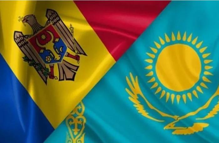 Враждебный взгляд на Россию «внедряется» в сознание молдавского общества через огромную сеть платных каналов и сайтов. По примерно аналогичной схеме действуют и в Казахстане.