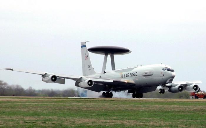 2 февраля самолëт раннего предупреждения и управления E-3A Sentry ВВС Италии взлетел с авиабазы Трапани и выполнил дальнюю миссию над восточной Польшей.