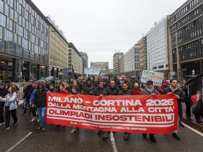 Протесты против неуместной Олимпиады охватили итальянские города