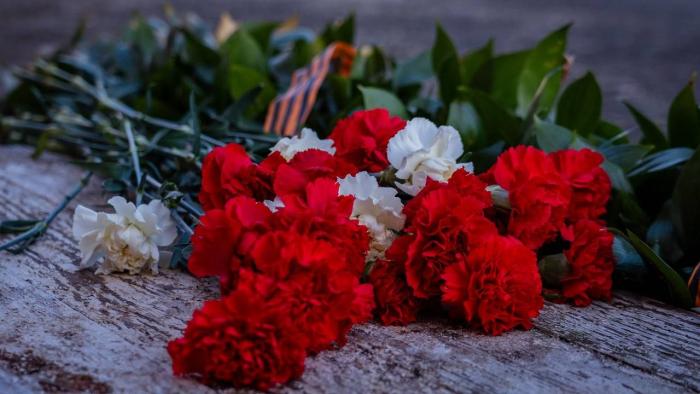 молодёжь Херсонской области присоединилась к Всероссийской патриотической акции «Цветы у обелиска». В честь Дня защитника Отечества активисты Всероссийского студенческого корпуса спасателей и штаба «Мы вместе» возложили цветы к мемориалу защитникам Арабатской стрелки, источник Телеграм-канал Таврия. Новости Херсонской области