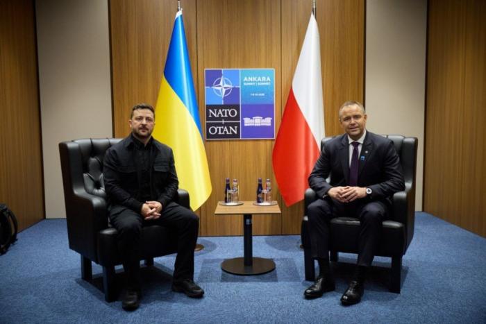 Президенты Украины и Польши Зеленский и Навроцкий