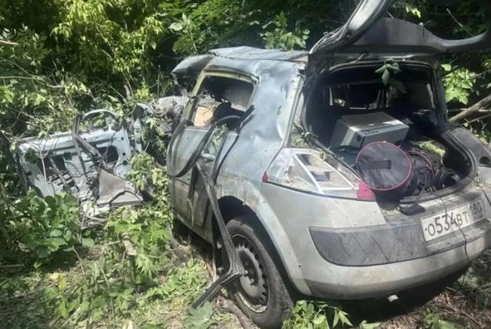 за минувшие сутки ВСУ несколькими волнами атаковали территорию ЛНР беспилотниками. Средствами ПВО и мобильными огневыми группами уничтожено более 50 воздушных целей, однако часть дронов достигла своих целей, источник МАХ-канал KRM РФ
