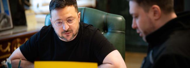 2 января Зеленский написал, что предложил руководителю Главного управления разведки (ГУР) Кириллу Буданову (внесён РФ в список террористов и экстремистов) возглавить офис президента