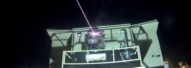 Главные преимущества лазера перед ракетами-перехватчиками – более низкая стоимость выстрела, неограниченный боезапас, более низкая стоимость обслуживания и меньшая численность оружейного расчёта, быстрое поражение цели.