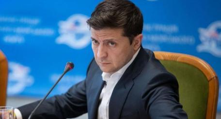 Владимир Зеленский сталкивается с серьёзными проблемами на Украине, где он работает президентом