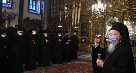 Экуменический патриарх объявил, что он лишь «временно терпит» на Украине епископов УПЦ МП 