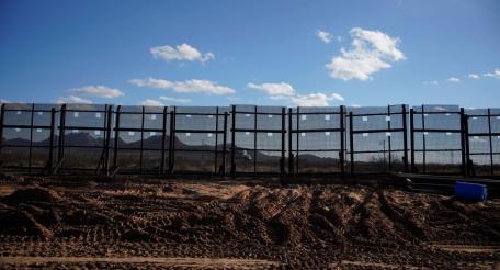 Стена Трампа на границе с Мексикой разрушается при Байдене