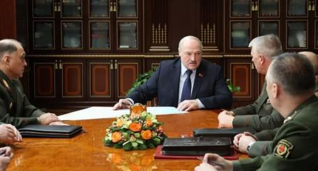Лукашенко утвердил совместные военные учения России и Беларуси