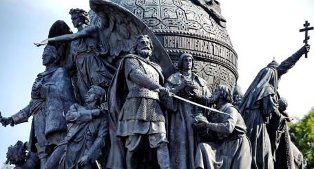 Памятник Тысячелетие России в Новгороде