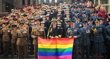 Армия Великобритании становится всё более разноцветной