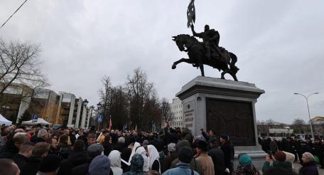 14 ноября в Минске произошло важное событие – возле российского посольства был торжественно открыт памятник князю Александру Невскому. 