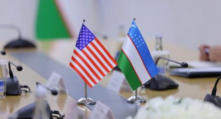США навязывают Узбекистану хлопок, вооружения и антироссийские санкции