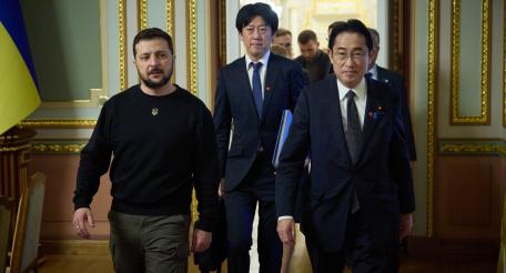 Откликаясь на призыв американцев, японское правительство увеличивает финансирование киевского режима