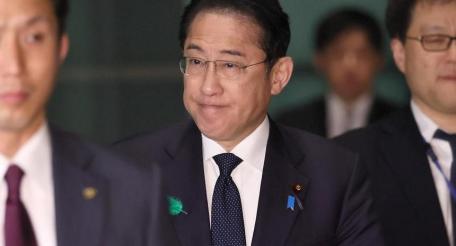 Японцы отказывают в доверии «партии денежного мешка»