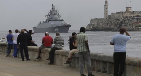 Российский корабль на рейде Гаваны