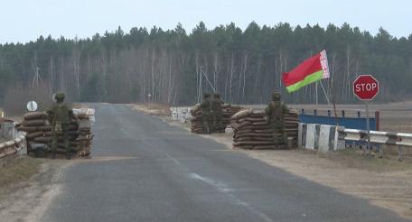 «На границе тучи ходят хмуро…»: напряжение на украинско-белорусском пограничье и кому оно выгодно