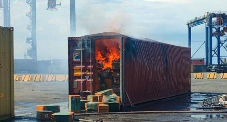 Два ракетных удара нанесены по порту Одессы. Местные власти сообщают о повреждении портовой инфраструктуры, источник Телеграм-канал Операция Z: Военкоры Русской Весны