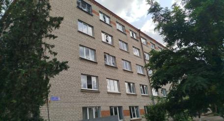 в результате артиллерийского обстрела украинских формирований в Новой Каховке повреждено нефункционирующее здание общежития училища №7 – выбито около 30 окон, источник Телеграм-канал Днепровский Рубеж
