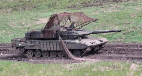 из села Беловоды в Сумской области был вывезен шведский танк Strv 122, подбитый и брошенный там ещё весной, источник Телеграм-канал Военный Осведомитель