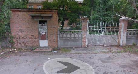 Заглавное фото: место, куда прилетели два УМПБ в Харькове – туберкулёзный диспансер в Индустриальном районе, источник Телеграм-канал Хроники Гераней 