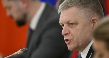 Вопреки нежеланию премьер-министра Словакии Роберта Фицо поставлять оружие киевскому режиму, словацкие пушки и снаряды всё же попадают в руки ВСУ.