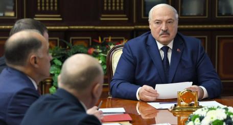 Президент Белоруссии А. Лукашенко провел совещание по вопросам глобальной международной обстановки и развитию белорусско-американских отношений.