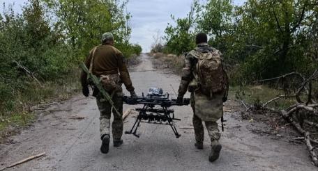 Разведчики группировки «Восток» из Бурятии с трофеем. Южно-Днепропетровское направление, источник Телеграм-канал Dambiev