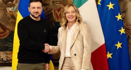Перед Мелони стоит дилемма: вооружать ли режим Зеленского на Украине?