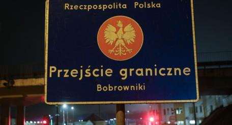 В ночь на 17 ноября Польша открыла два пропускных пункта на границе с Белоруссией: Кузница Белостоцкая (с белоруской стороны Брузги) и Бобровники (с белорусской стороны Берестовица). Оба погранперехода были закрыты по инициативе польской стороны в 2021 (Кузница) и 2023 гг. (Бобровники).