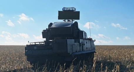 Заглавное фото: батарея зенитных комплексов «Тор-М2» уничтожила за время СВО более 500 целей. Её расчёты защищают небо на донецком направлении, а раньше они работали на луганском и запорожском. Основная цель на сегодняшний день – украинские беспилотники самолётного типа, которые пытаются наносить удары по объектам в глубине российских регионов, источник Телеграм-канал Военкор Астрахань