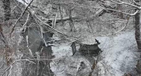 работа НРТК «Курьер» по наведению насыпной переправы через небольшую водную преграду, источник Телеграм-канал Военный Осведомитель