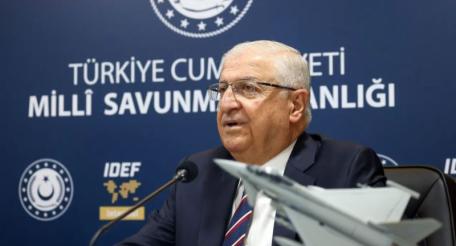 Министр обороны Турции Яшар Гюлер