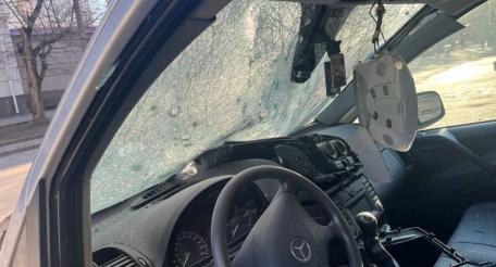 Автомобиль херсонского ТЦК после работы операторов БпЛА 18 ОА ГрВ «Днепр», источник Телеграм-канал Днепровский Рубеж