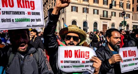 Трамп доигрался: по США прокатились массовые демонстрации против его политики