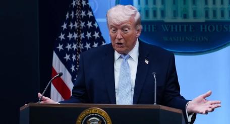 В конгрессе США демократы обсуждают импичмент Дональду Трампу 