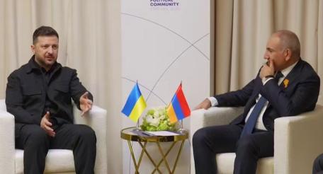 Зеленский и Пашинян встретились в Ереване