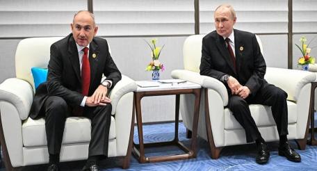 Никол Пашинян и Владимир Путин ведут откровенный разговор