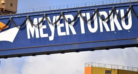 Украинцев обманывали на верфи в Турку