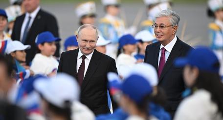 Владимир Путин прибыл с государственным визитом в Республику Казахстан