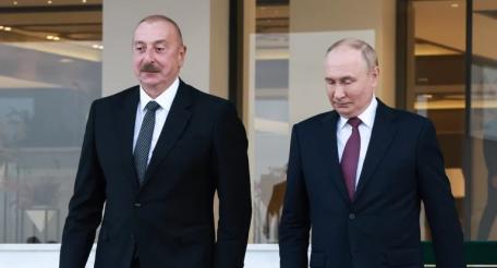 Президенты России и Азербайджана Владимир Путин и Ильхам Алиев провели переговоры по телефону