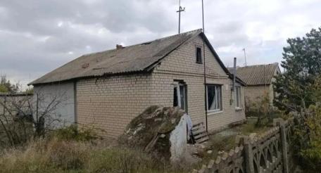 в результате атаки БпЛА ВСУ в селе Райское погибли двое жителей, ещё трое ранены, источник МАХ-канал Таврия. Новости Херсонской области