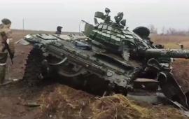 Трофейный украинский танк Т-72АВ с КМТ-6 на Артёмовском направлении