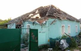 украинские формирования нанесли удар из ствольной артиллерии по населённому пункту Любимовка на левом берегу Днепра. Обстрел пришёлся на жилые районы – зафиксированы повреждения частных домовладений и объектов гражданской инфраструктуры, источник Телеграм-канал FREE KHERSON