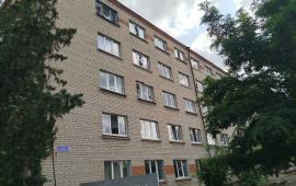 в результате артиллерийского обстрела украинских формирований в Новой Каховке повреждено нефункционирующее здание общежития училища №7 – выбито около 30 окон, источник Телеграм-канал Днепровский Рубеж