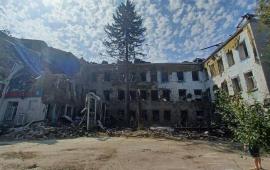 Заглавное фото: последствия ударов Гераней в Славянске, источник Телеграм-канал Хроники Гераней