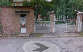 Заглавное фото: место, куда прилетели два УМПБ в Харькове – туберкулёзный диспансер в Индустриальном районе, источник Телеграм-канал Хроники Гераней 